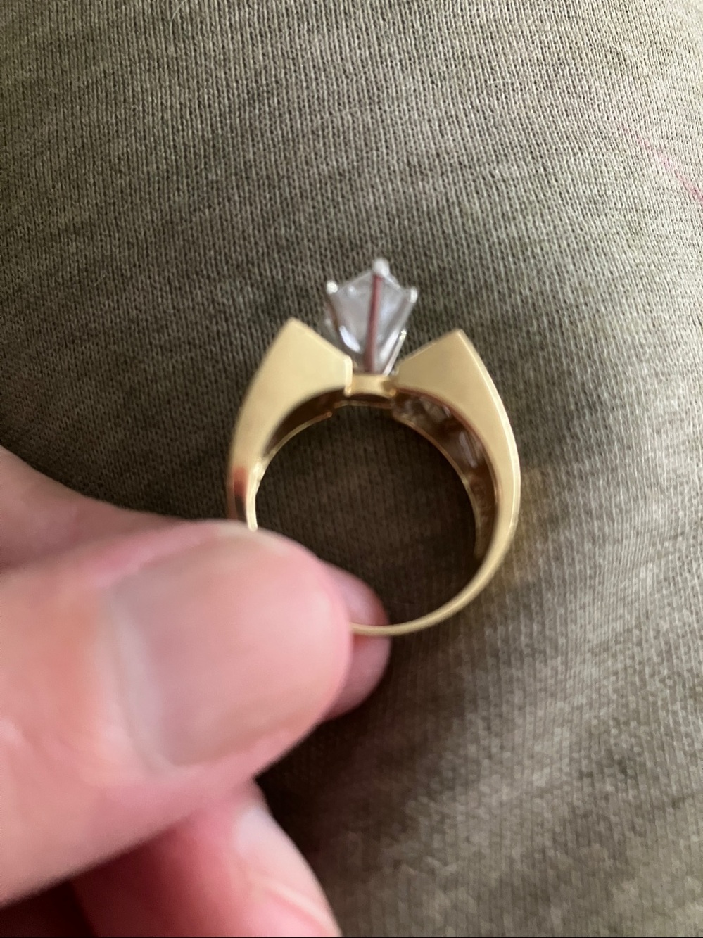 Gold Plated Ring - Picture 2 of 4